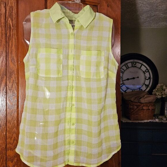 Green Plaid Button‑Down SL Blouse by Aeropostale M | Lightweight Summer Top - Picture 1 of 7